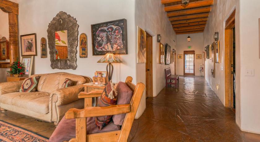 Taos Casa Benavides Inn 3-Star Accommodation lobby