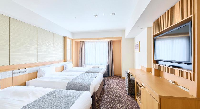 Image of Superior Triple Room - Non-Smoking 1