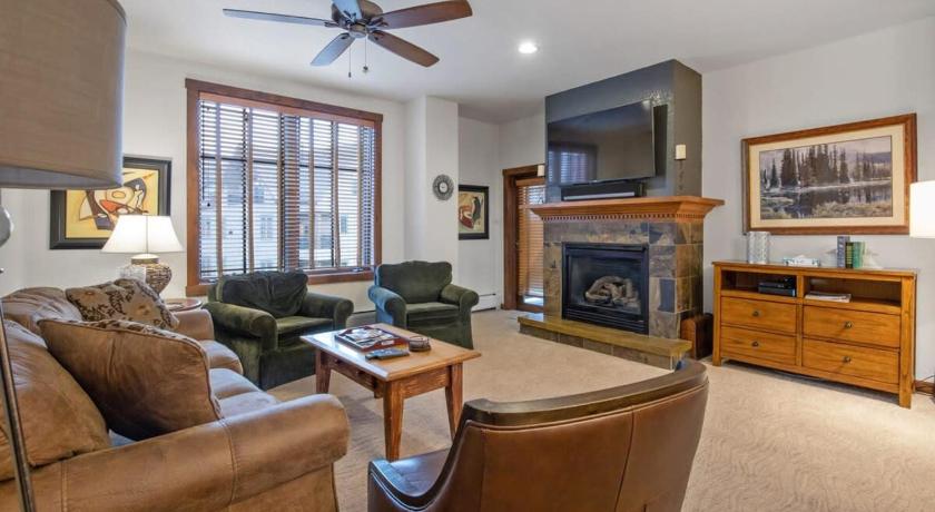 2BR Main St Station Ski In Out Condo All Amenities