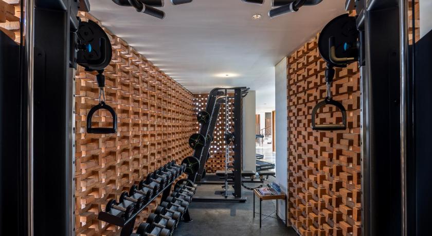 Bali Mokko Suites Batubelig 4-Star Hotel amenity