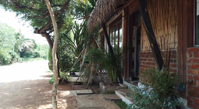 Lucky Holiday Home – Anuradhapura, IA