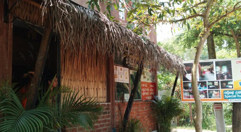 Lucky Holiday Home – Anuradhapura, IA