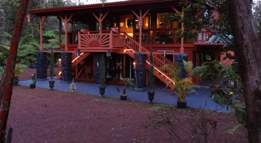 Alii Kane Cottages with Loft — Hotel in Volcano (HI)
