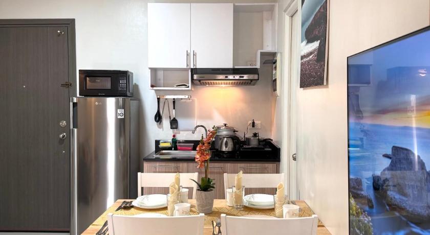 2 Bedroom and 1 Bedroom Apartments with Private Pool and Gym - image 25