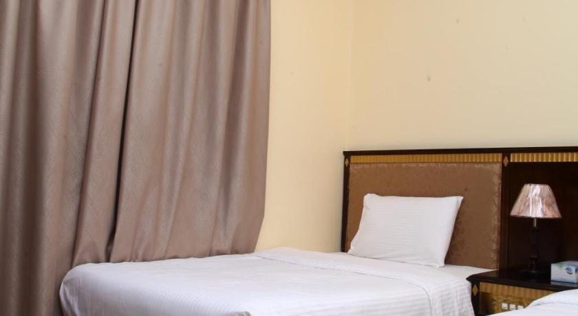 Image of One Bedroom Twin Suite 12