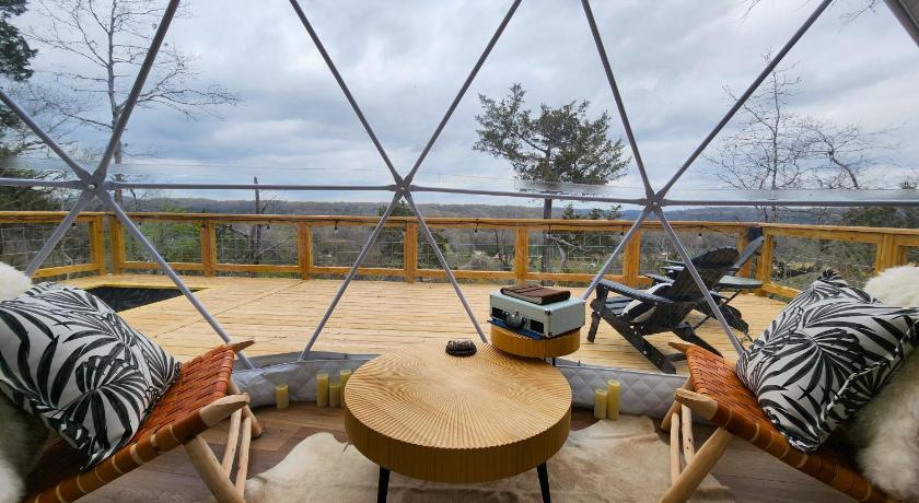 コッター (AR) NEW RIVER VIEW Cliff Dome Glamping @ White River, minutes to fishing, hikes! 宿泊施設 外観