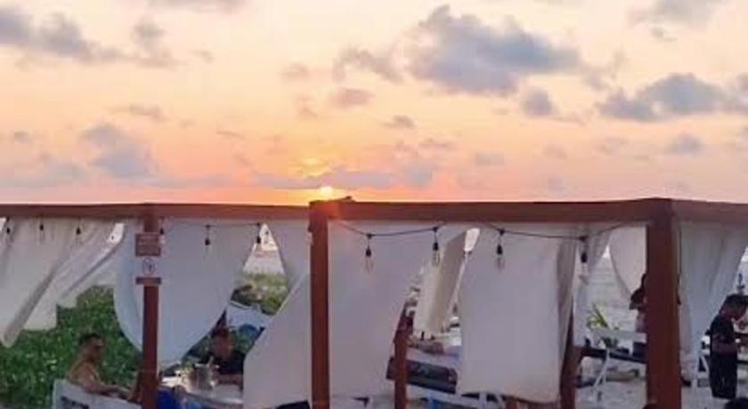 Quarto em AP compartilhado Ponta da areia