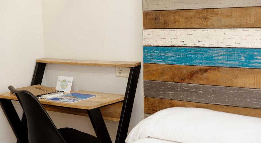 Image of Single Room 4