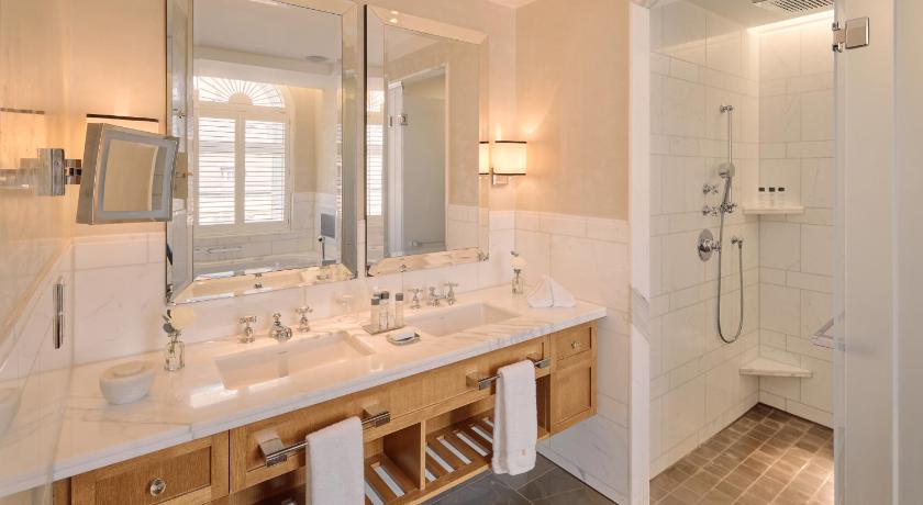 Image of London Suite 14
