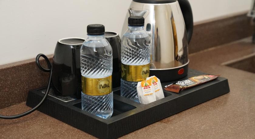 ダンマーム view Rose Hotel Apartment 4つ星 ゲストハウス プール