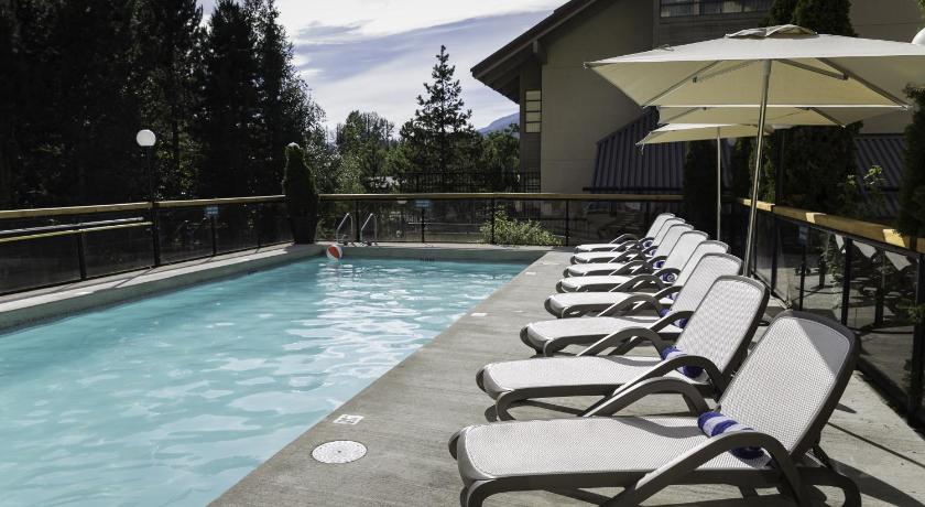 The Crystal Lodge and Suites photo