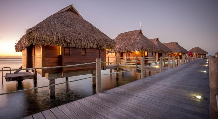 プレミアム オーバーウォーター バンガロー (Premium Overwater Bungalow)の画像 10