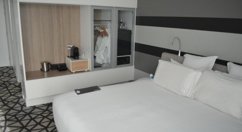 Image of Superior King - Accessible Room 1