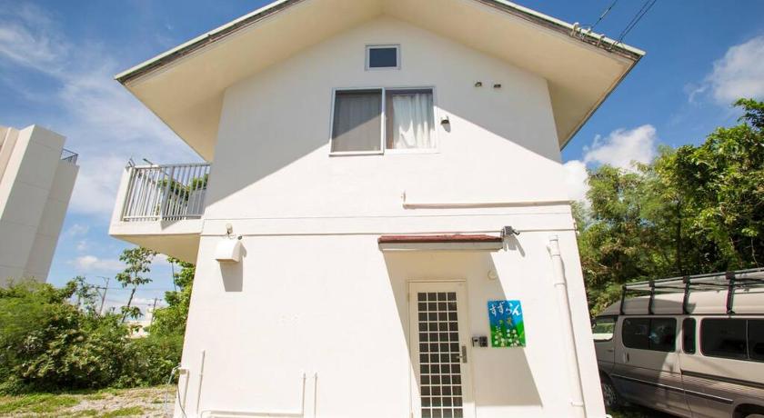 沖縄本島 沖縄といえばココ！！美ら海水族館徒歩圏内！ビーチにBBQに星空観察　隠れ家的貸切一軒家 2つ星 シングルルーム ロビー