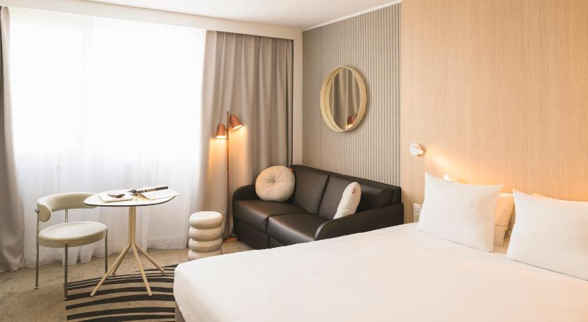 Image of Superior Room with 1 queensize bed 1