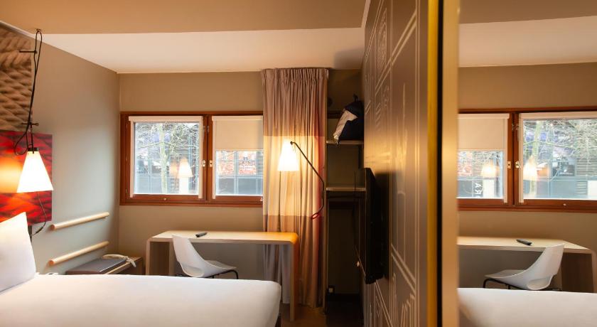 Image of Standard Twin Bed 3