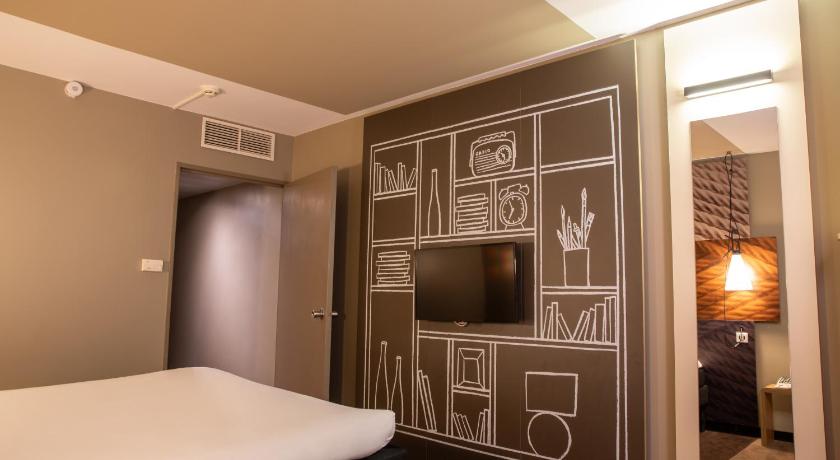 Image of Standard Double Bed 10