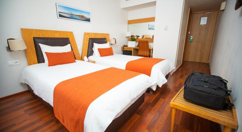 Image of Standard Twin Room 1