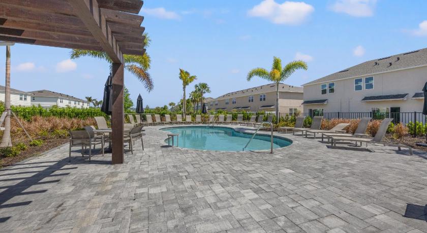 새러소타 (FL) Modern Sunshine Oasis with Large Heated Pool, Just 20 mins to Siesta Key 4성급 숙소 레스토랑