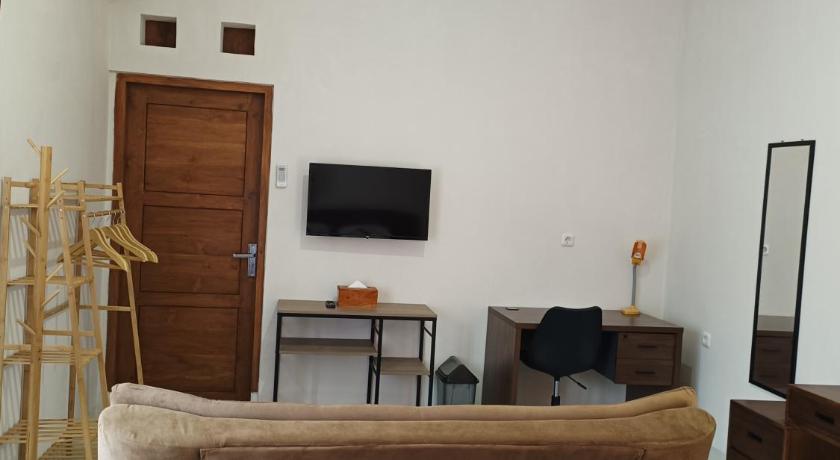 Image of Two-Bedroom House 17