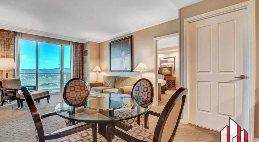 Las Vegas MGM Signature-28-814 1Br 2Ba F1 Pits View Balcony 4-Star Accommodation pool