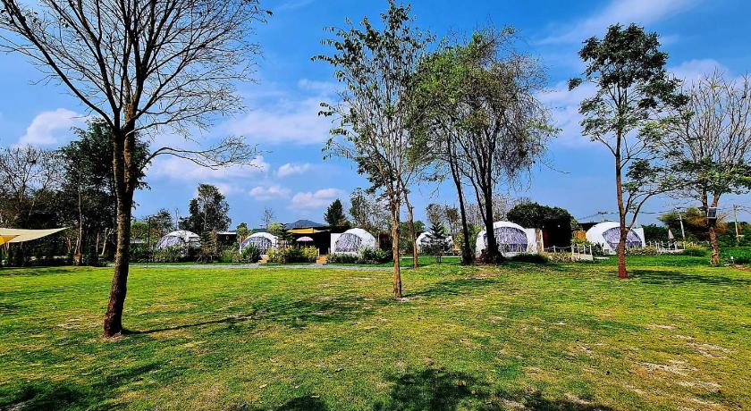 Khao Yai Greatland Glamping Khao Yai Resort 5-Star Hotel restaurant