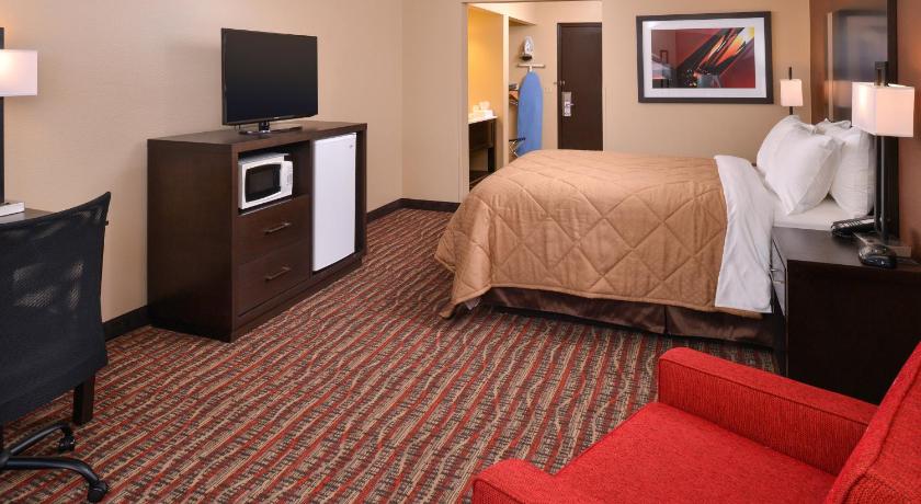 Quality Inn & Suites Tacoma - Seattle