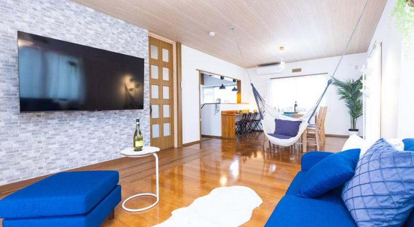 Shiga Lakeside House in Hamabun