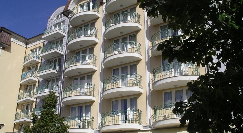 Image of Studio with Balcony 7