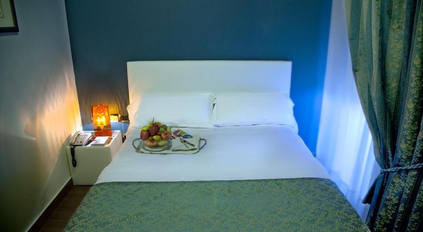 Image of Single Room 0