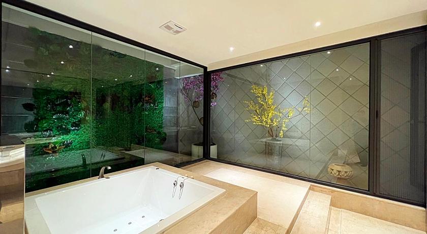 Aquarius Boutique Motel – Taichung, KY