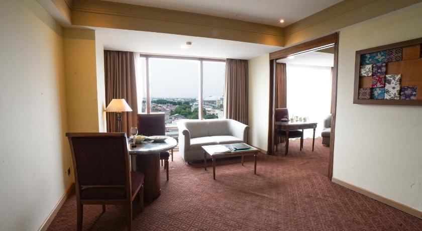 Image of Executive Suite 9