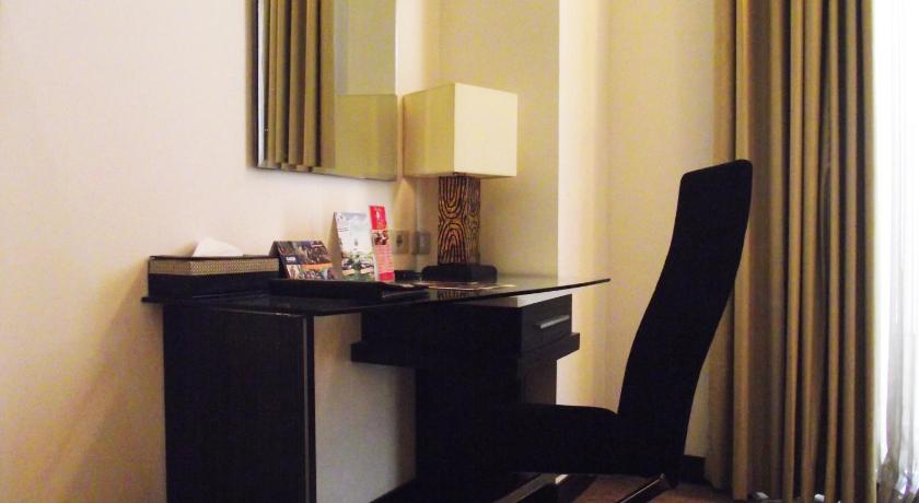 Golden Flower Hotel