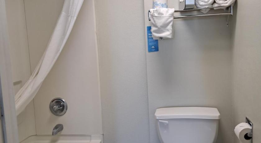 Image of 2 Double Beds, 1st Floor, Non-Smoking 2
