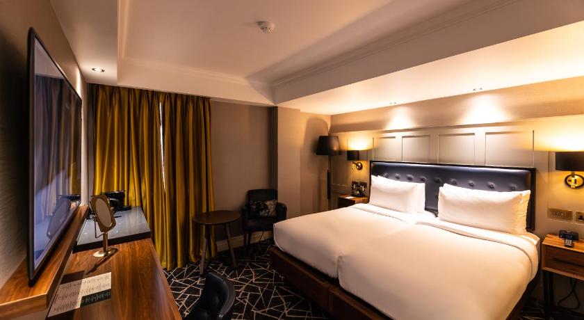 Image of SUPERIOR TWIN/2 SINGLE BEDS 0
