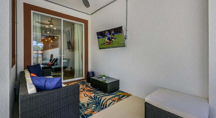 Relax in Style at this Spacious 4-Bedroom Villa! - image 14