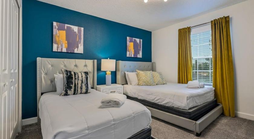 Relax in Style at this Spacious 4-Bedroom Villa! - image 12