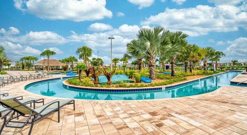 Relax in Style at this Spacious 4-Bedroom Villa! - image 3