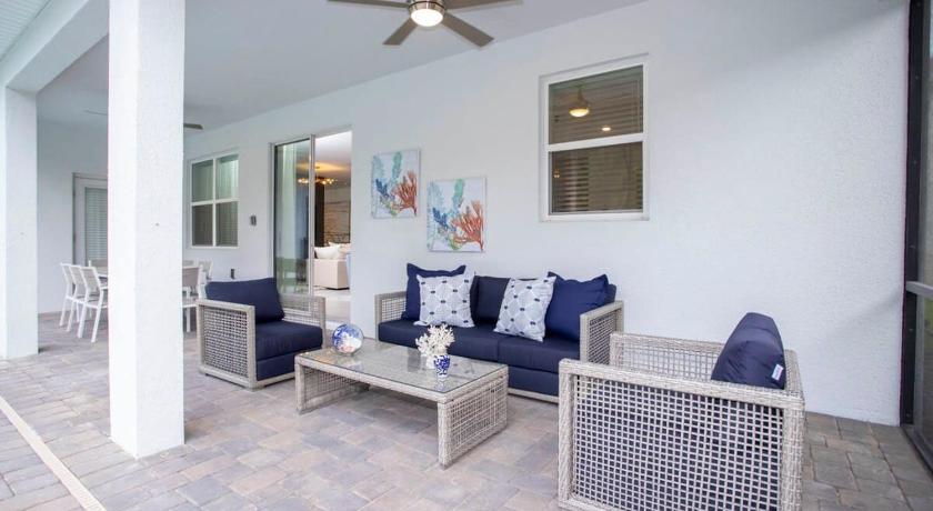 Family Fun Oasis 6BR Game Room Pool - image 5