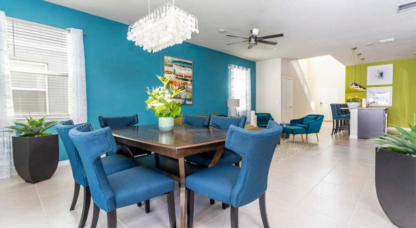 New & Fun Family Getaway - Super Cute Home - image 6