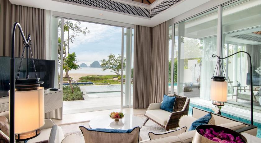 Image of Beachfront Pool Villa 7
