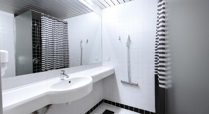 Image of Standard Triple Room 2