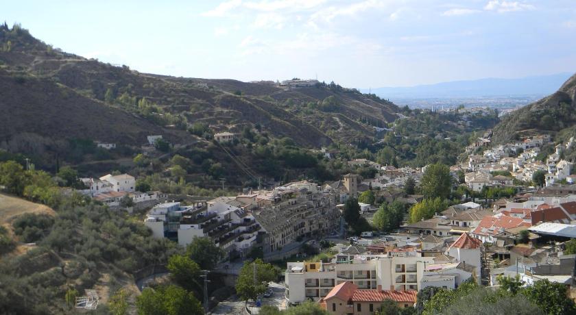 Apartamento Granada Monachil — Hotel in Monachil