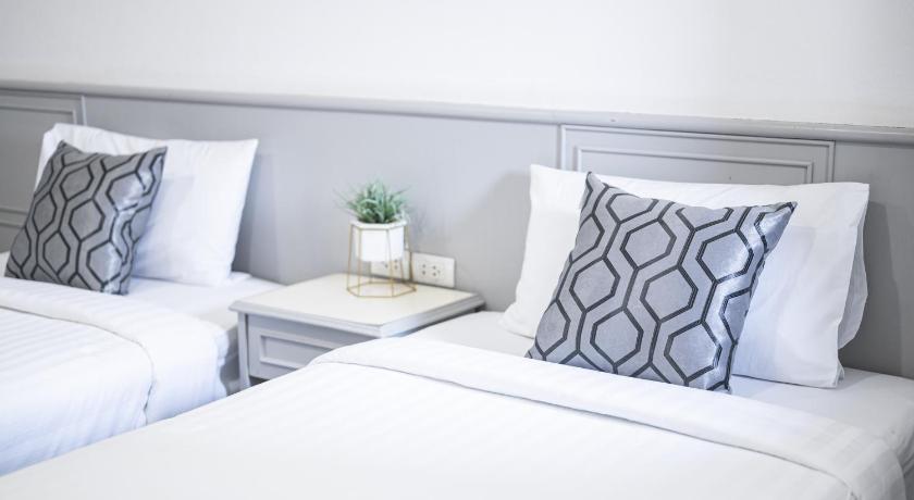 Image of Standard Twin Room 15