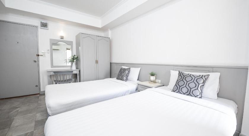 Image of Standard Twin Room 6