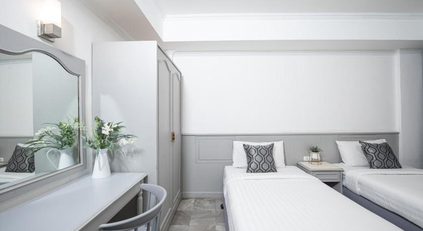 Image of Standard Twin Room 8