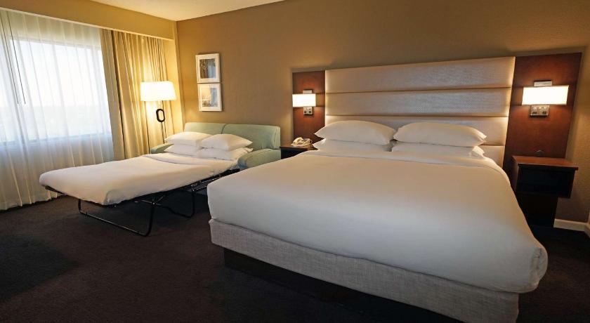 Image of 1 KING BED - SOFA BED 5