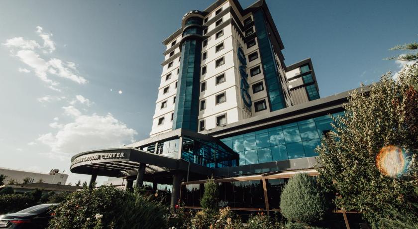 Grand Hotel and Convention Center - image 11