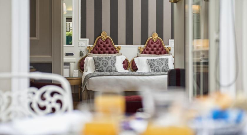 Image of Junior Suite with Terrace 10