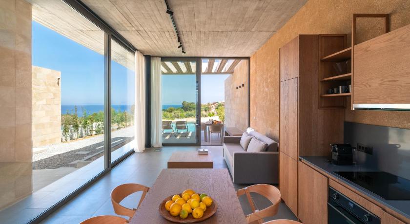 Linear Cabanon Kallithea Luxury Villas - image 2
